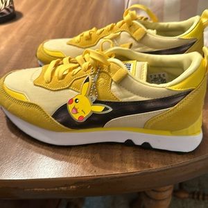 Kid’s Puma pikachu sneakers, never worn, size 7